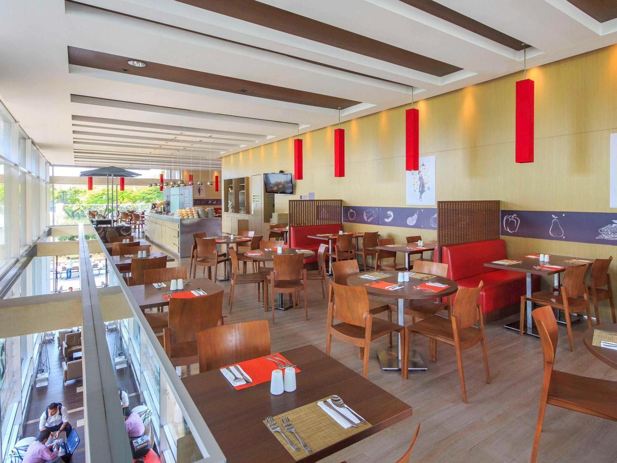 Hotel Ibis Medellín Exteriér fotografie